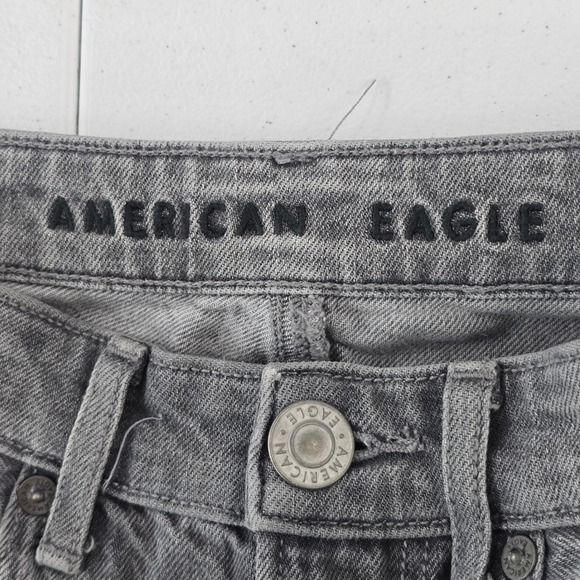 American Eagle Gray Distressed Ripped High‎ Waisted Mom Jeans - Size 2 Long - Picture 8 of 11